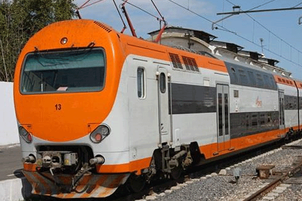 النقل السككي للبضائع والمواد الأساسية والنقليات متواصل في ظروف إنسيابية