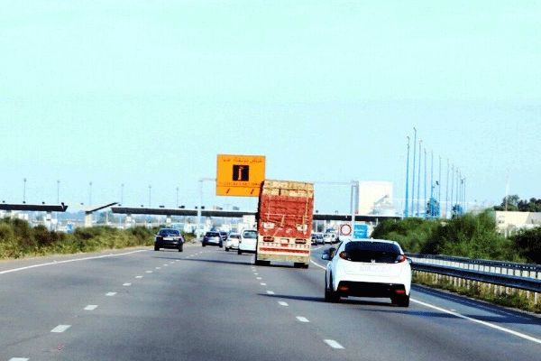 حالة الطوارئ الصحية.. منع استعمال وسائل التنقل الخاصة والعمومية بين المدن