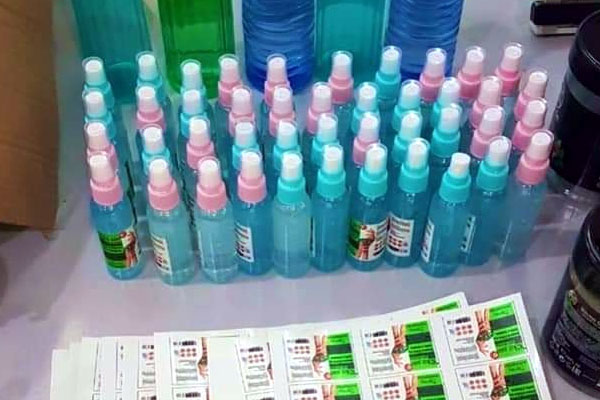 الدار البيضاء .. توقيف 5 أشخاص متورطين في إعداد ورشة سرية لتصنيع مواد مطهرة مغشوشة