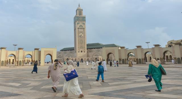 كورونا بين إقامة الشعائر الدينية وحفظ النفوس