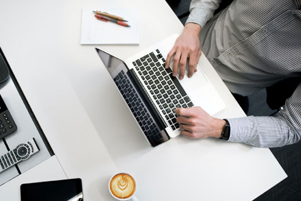 خبير اقتصادي..”كوفيد 19″ بصدد إعادة كتابة مستقبل الشغل في العالم