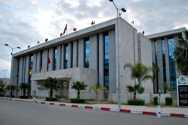 مندوبية السجون توضّح بخصوص توجيه طلب عروض لـ”اقتناء حاويات أزبال” لفائدة شركة معينة