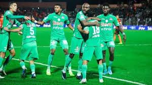 البطولة الوطنية الاحترافية (الدورة ال28) : الرجاء يتشبت بالصدارة و الوداد يضيع فرصة الفوز أمام الحسنية