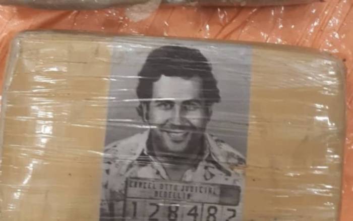 “بابلو إسكوبار” يظهر من جديد في هولندا بعدما “عبر” المغرب قادما من البرازيل