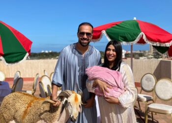 اللاعب هشام العمراني وزوجته الصحافية ماريا جعدود يقيمان عقيقة ابنتهما غيثة في أجواء مليئة بالحب