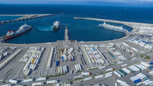 ميناء طنجة المتوسط يحقق رقما قياسيا جديدا على مستوى البحر الأبيض المتوسط